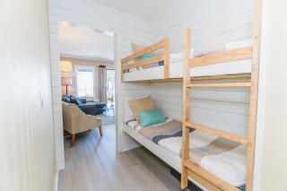 Stunning Views!!-Oceanfront Villa-Heated Pool-Private Balcony-Tiki Bar-Walk to Coligny Plaza - Hilton Head Island - 3