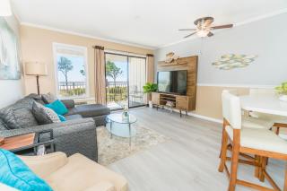 Stunning Views!!-Oceanfront Villa-Heated Pool-Private Balcony-Tiki Bar-Walk to Coligny Plaza - Hilton Head Island - 9