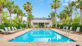 Bungalo at Baytowne - Destin - 7