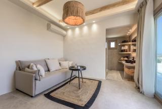 Ocean Pearl Luxurious Suite - 1