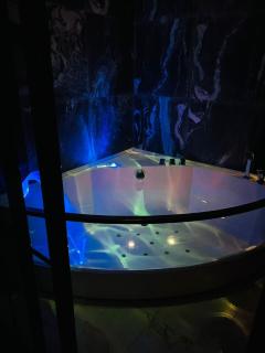 Middle of Center with Jacuzzi + 2 Bathroom + 3bedroom by Republic square on Amiryan Street - 1