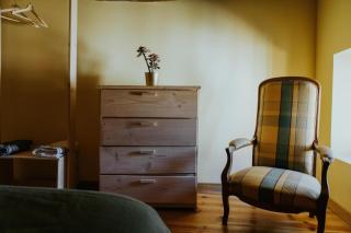 Casa de la Era, grande, de adobe, con patio y bodega - 1