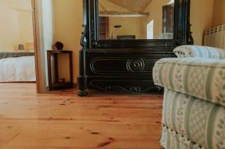 Casa de la Era, grande, de adobe, con patio y bodega - 8