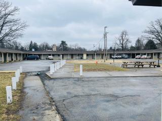 Woodridge Motel - Terre Haute - 9