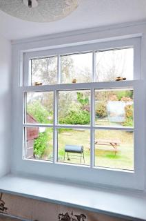 Cosy cottage for 2, sea views, large grounds. WiFi - Newport - 3