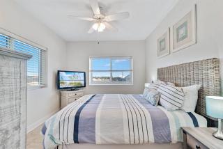 Avalon 201 - Large Beachfront unit w/ Beautiful Ocean View! - Gulf Shores - 2