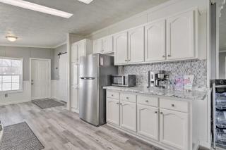 Chic Seneca Falls Home on Cayuga Wine Trail! - Seneca Falls - 1