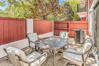 Charming Myrtle Beach Townhome Walk to Beach - Myrtle Beach - 0