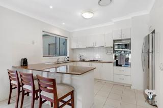 KOZYGURU Westleigh Spacious Home with 4 Beds NWE039 - Thornleigh - 9
