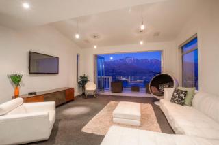 Hensman Haven - Queenstown Holiday Home - 2