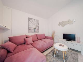 Adorable apartment with swimming pool and terrace - Ljubač - 2