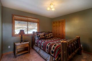 Aces and Eights Lodge - 1