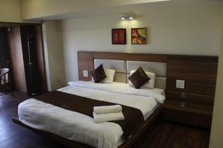 Hotel Sarvoday & Restaurant - 2
