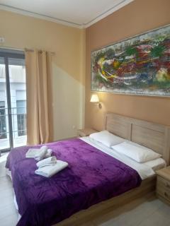 Koukaki-Acropolis roomy with a private veranda apt. - 4