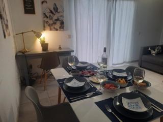 Sun & Surf Loft, near main street and beach, Wifi fiber, winter garden with sea view - 3