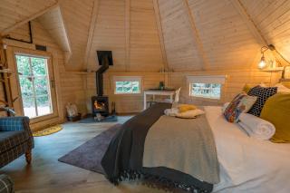 Cozy Carluke Lodge Retreat - 3