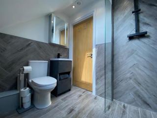Hawthorn Cottage - 1