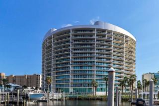 Bella Luna 810-Large Corner Unit with Spectacular Views of Beach & Bay - 1