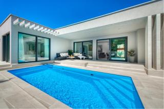 Villa Oasis - Your luxury home away from home - Lazine - 2