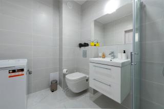 Luxury in City -3- Studio Bright & Secure Free Parking - Łódź - 4