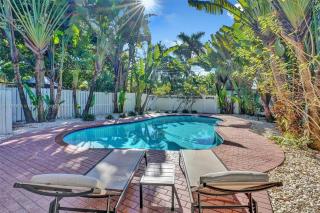 Beach House w/ Heated Pool - Hollywood - 2