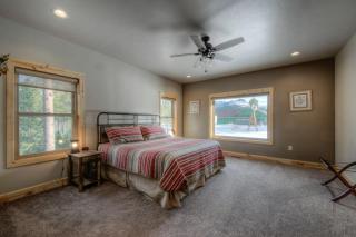 Klassy Lodge - 1
