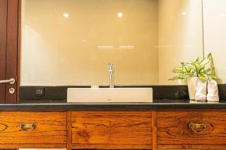 Cozy 2-bed villa with pool 5 mins to finns beach - Canggu - 2