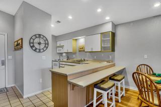 Fairway Heights condo - 8