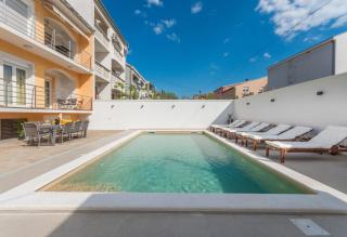 Apartment Jakov with a pool - 2