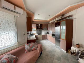 Seaside apartment with private garden - 2