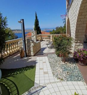 Apartmani Nižić - Jadranovo - 0