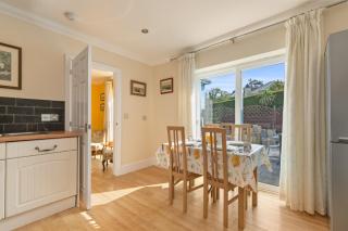 Sunningdale - Beach Side Cottage, Sea Views, Parking - Saundersfoot - 7