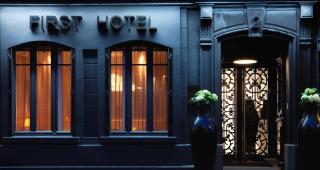 First Hotel Paris Tour Eiffel - Paris - 0