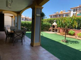 Apartamento con jardín privado y acceso a piscina - Huelva - 1