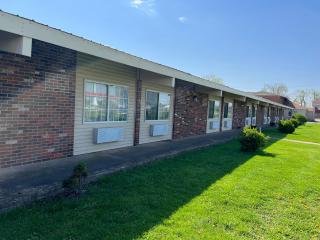 Town & Country Motel - 3
