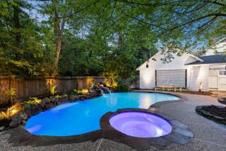 Unique Mid century modern in The Woodlands - Spring - 8