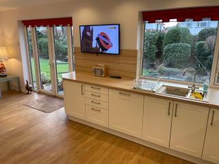 'Sounion' - Fabulous, spacious modern house with large private garden in Leafy Lytham - 8
