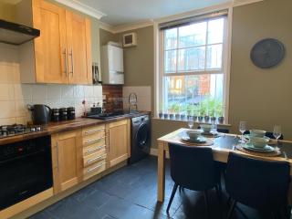 Spacious 2-bed flat with garden, 3 minutes walk from Oval tube station - Londra - 7