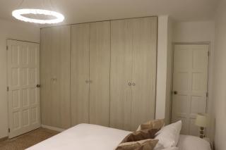 Alojamiento espectacular, cerca al Malecón del Río, Puerta de Oro y CC Buenavista - Duchas con agua caliente - 2