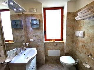 Guru House B&B Apartments - 5