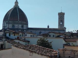 A refuge with a terrace overlooking the Duomo - Florence - 5