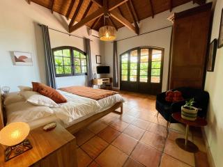 The Paradise Peak Adults only - 4