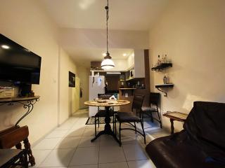 Lovely Studio Apartment in the Best part of Leme a few Steps from the Beach - 0