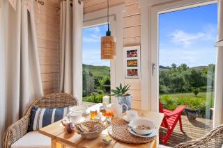 Kaitipu - Papamoa Hills Holiday Cabin - - 9