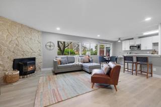 Cute Delightfully Remodeled Spacious Condo condo - Kent - 5