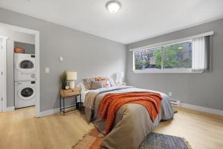 Cute Delightfully Remodeled Spacious Condo condo - Kent - 7