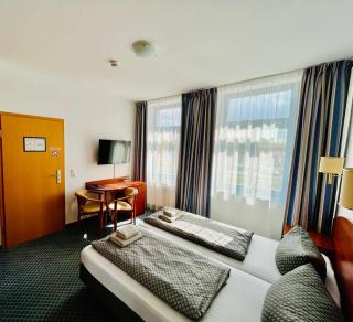 Hotel-Pension "Petridamm" - Rostock - 8