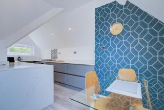 Luxury 3 Bedroom Apartment Close to Beach, Bournemouth & Meyrick Park - Bournemouth - 3