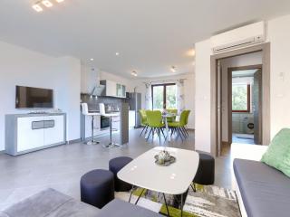 Apartment Joy by Interhome - Pula - 4