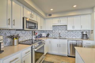 Panoramic Gulf Views Port Aransas Condo! - Port Aransas - 4